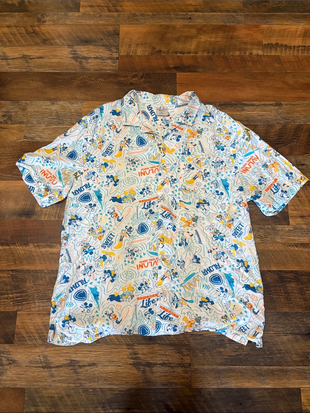 Aulani Shirt Mens Large White Blue Hawaiian Disney Resort Spa Button Up Aloha